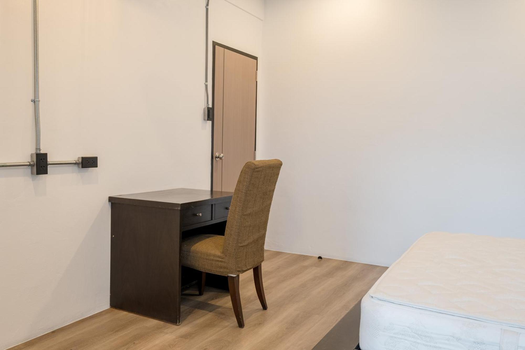 Silom Apartment *